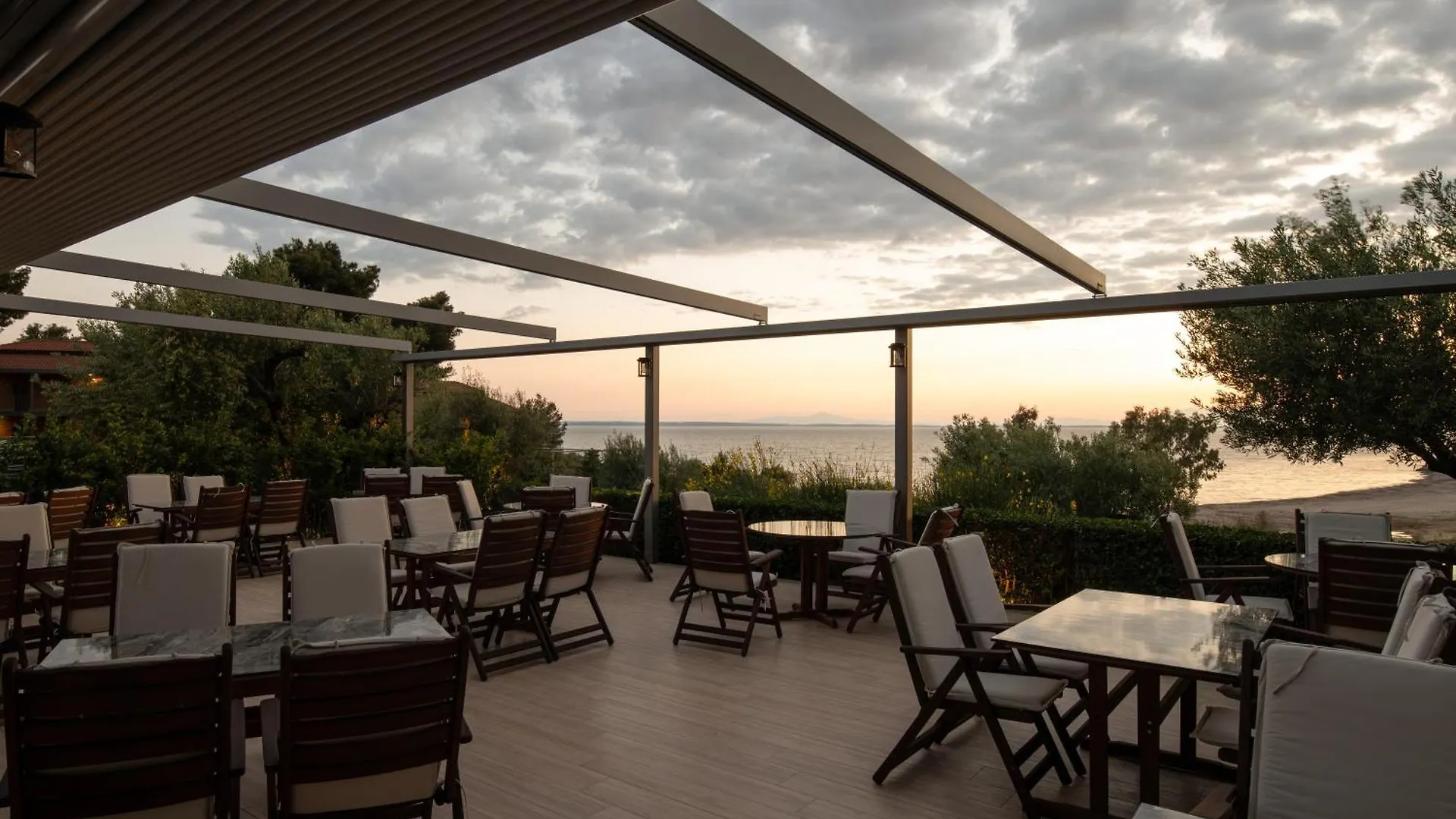 Blue Dolphin Hotel Metamorfosi  Metamorfosi (Sithonia)