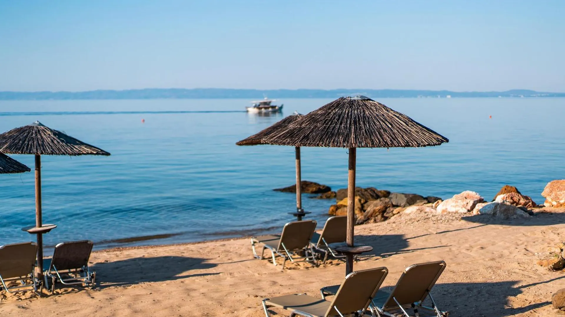 Blue Dolphin Hotel Metamorfosi  Resort