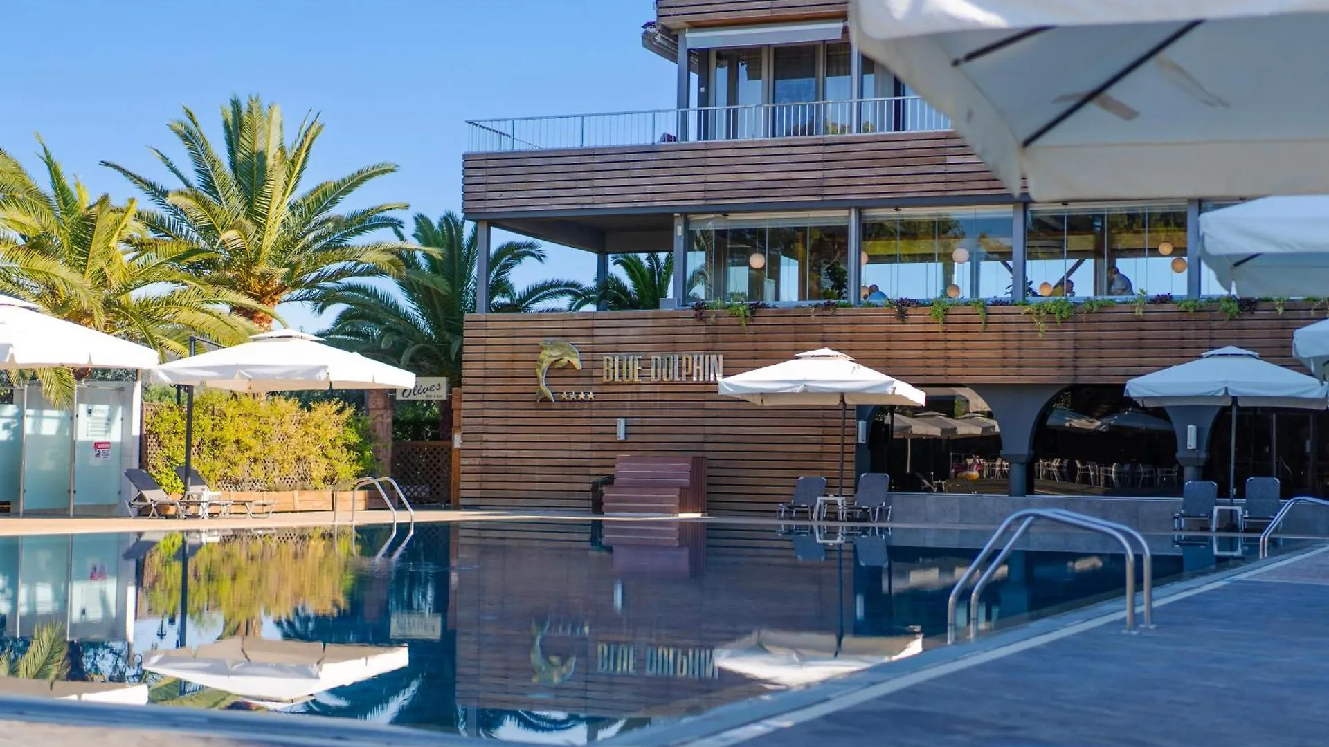 Blue Dolphin Hotel Metamorfosi