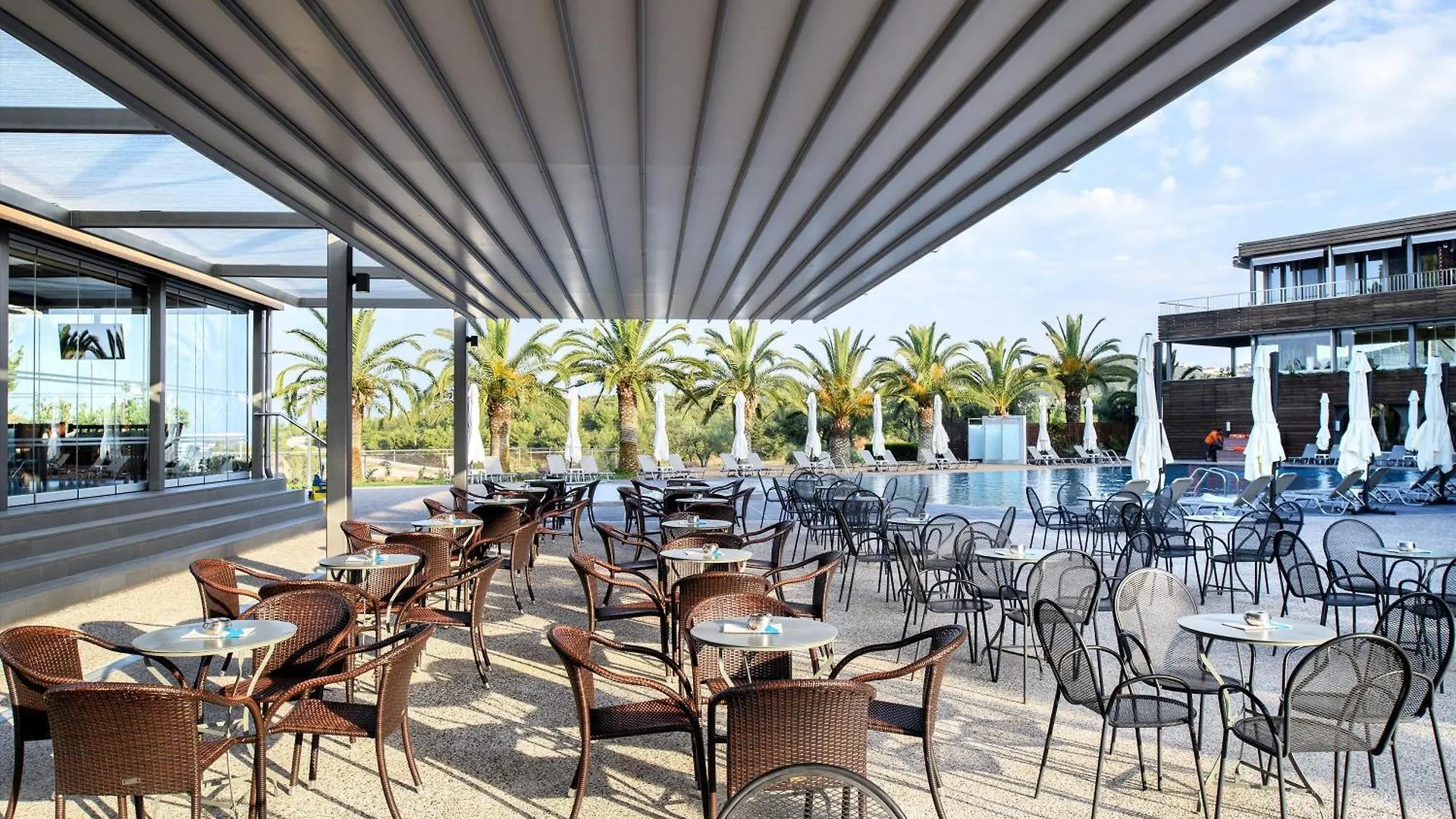 Blue Dolphin Hotel Metamorfosi  Resort